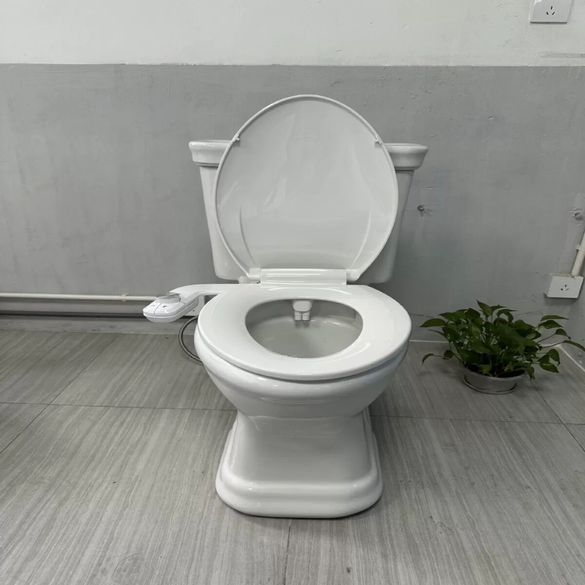 INF Nicht-Elektrischer Bidet-Aufsatz für Europa (außer UK) - 3/8 Zoll Anschluss