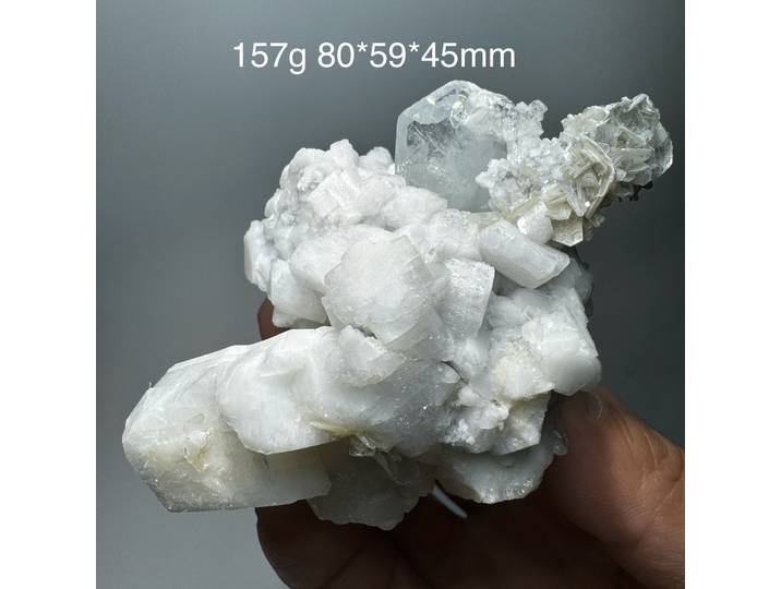 157g d'aquamarine naturelle transparente et de flocons de mica, spécimen minéral symbiotique de feldspath, pierre de guérison de Chine Xuebaoding