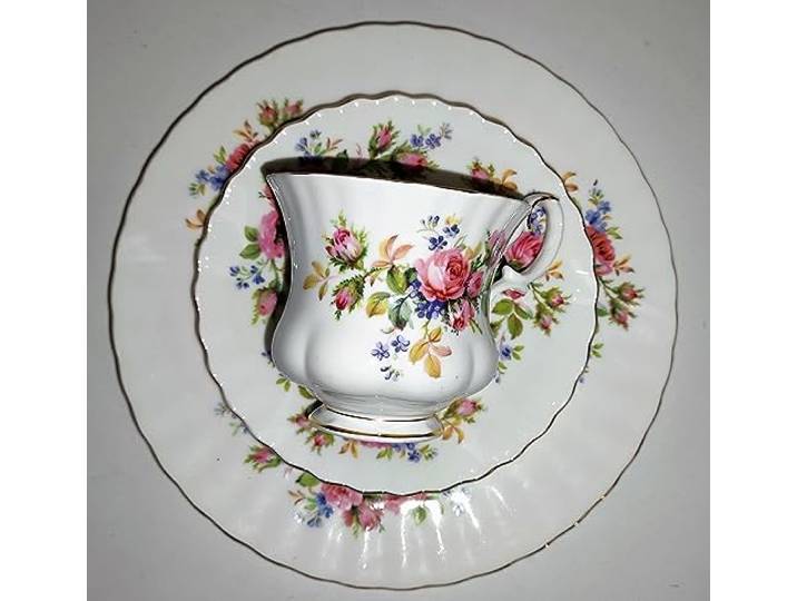 Sammeltasse/Royal Albert / Moos Rose / 1 Tasse - 1 Untertasse - 1 Kuchenteller/Original/Bone China/klein