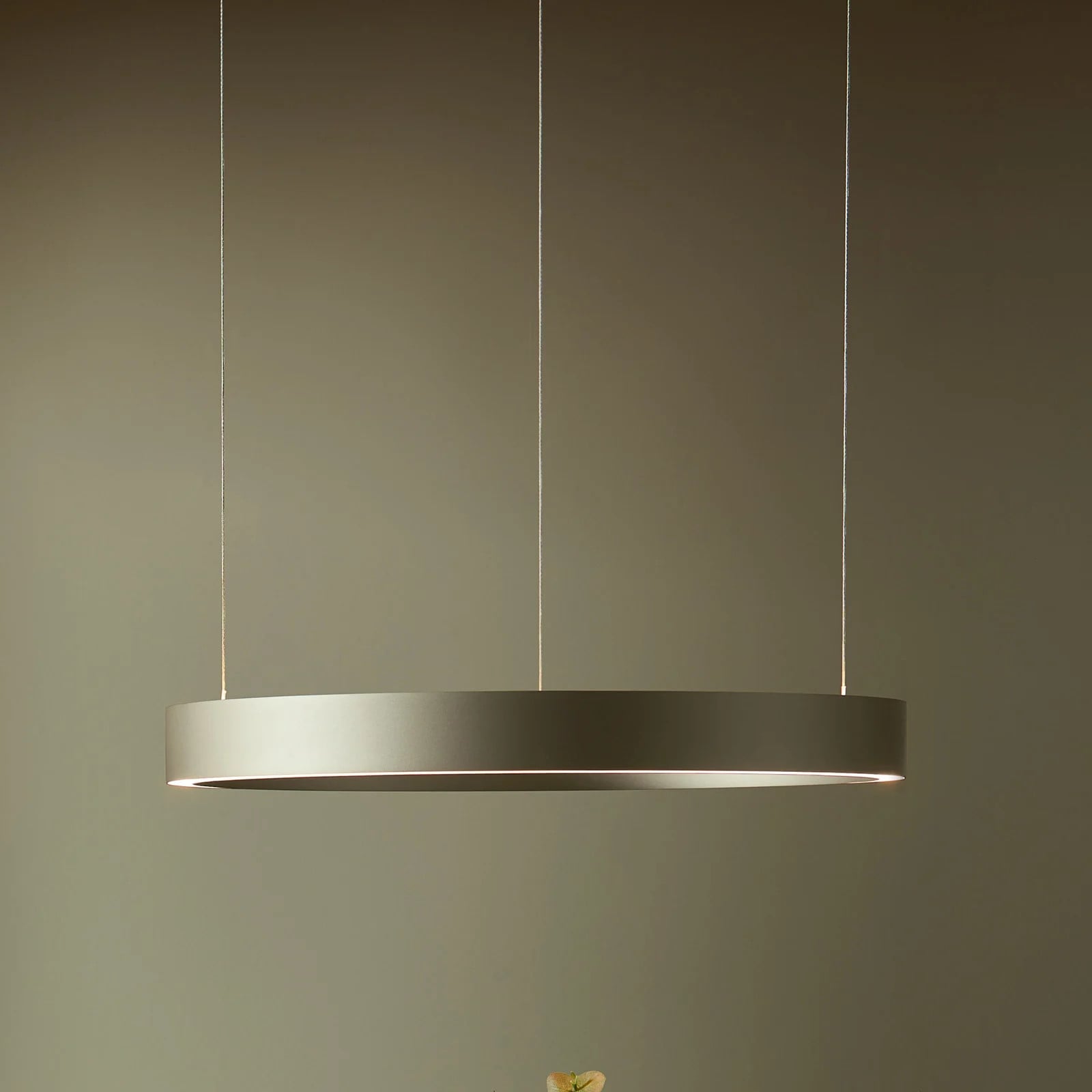 Loom Design Velora LED hanglamp, crème, Ø 60 cm, dimbaar