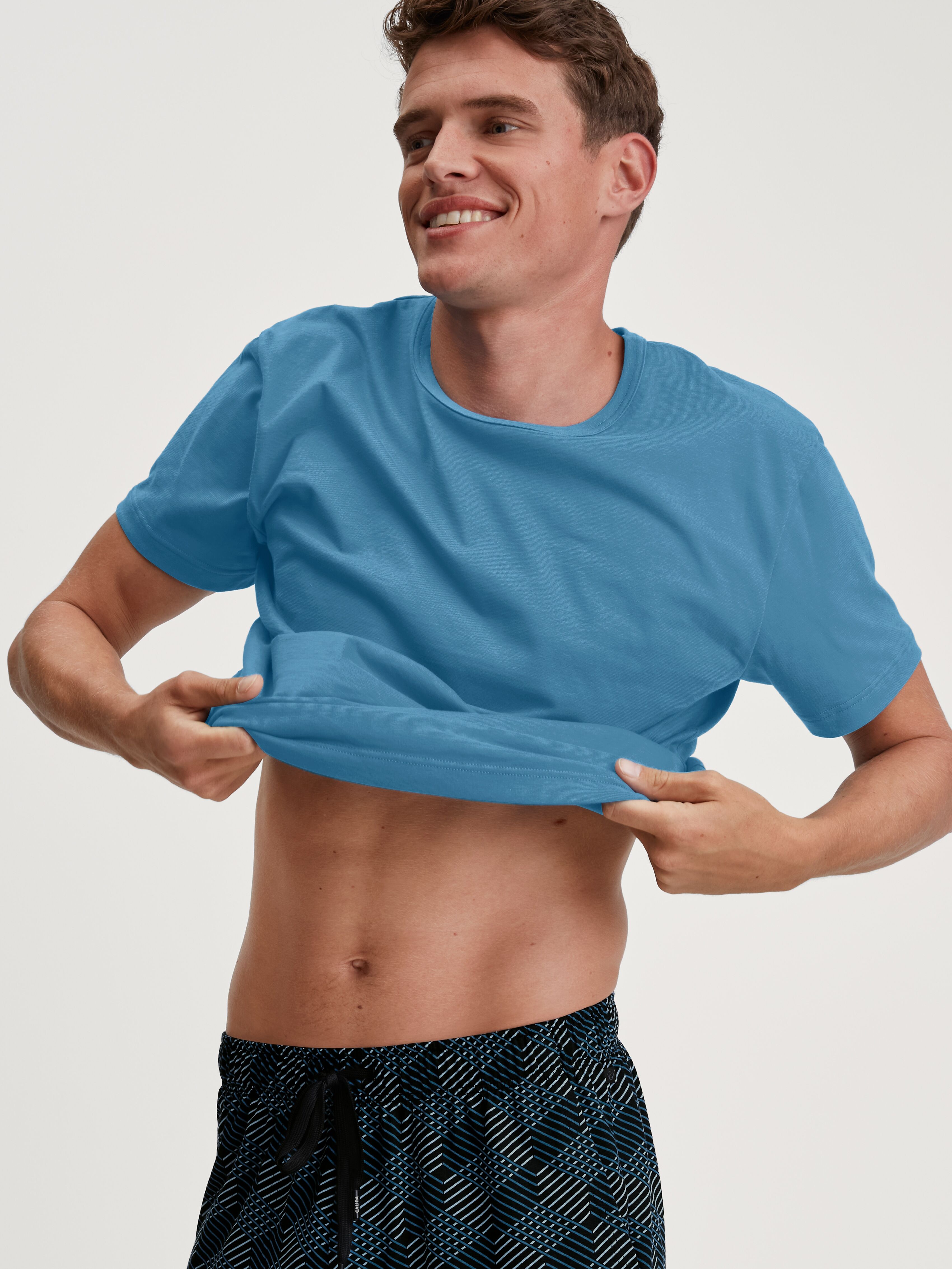 T-Shirt CALIDA "RMX Sleep Holiday", Herren, Gr. XXL (58/60), blau (nordic), Obermaterial: 100% Baumwolle, unifarben, klassisch normal, Rundhals, gerader Abschluss, Shirts T-Shirt, Baumwolle, basic, unifarben, bequem, Kurzarm, Rundhalsausschnitt nordic XXL