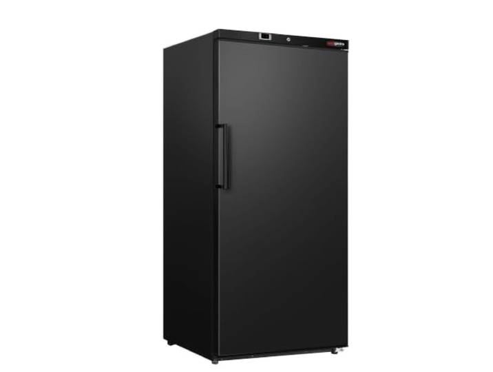 GGM Gastro Kühlschrank ECO 600 L robuste Stahlblechkonstruktion, abschließbar für maximale Sicherheit, effiziente Heißgasabtauung, flexibel anpassbar