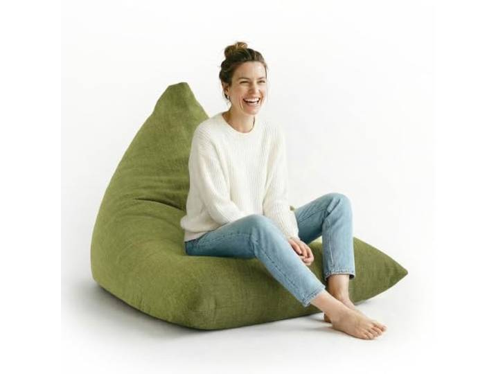 Lumaland Gaming Sitzsack & Bodenkissen XXL Beanbag in Triangle Form 150x100x100cm & 370l Volumen Waschbarer & Robuster Bezug Ideal als Sessel & Sofa verwendbar Leichtes Sitzkissen [Lime]