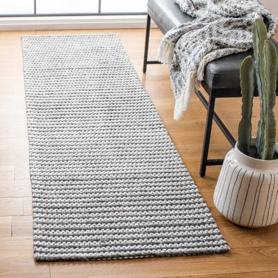 SAFAVIEH Marbella Liadain Wool Rug