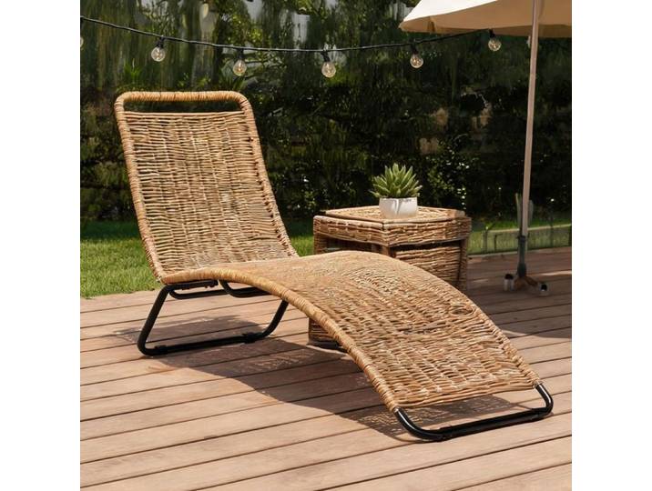 Bain de soleil design en S en résine tressée crème structure acier et coussin beige extérieur