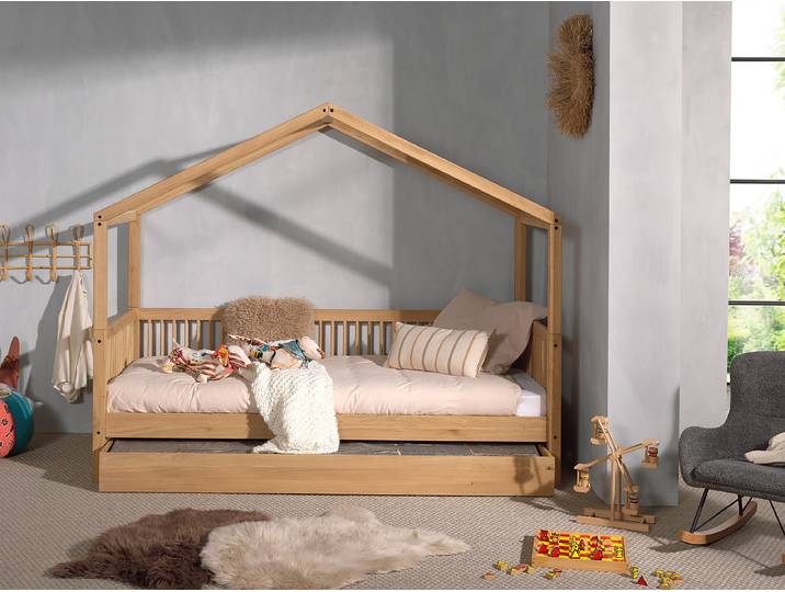 Massives Hausbett Forrest 90 x 200cm Braun/Eiche mit Bettkasten