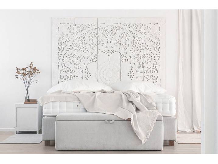 Boxspringbett SHANTI 180x200 cm - verschiedene Farben und Bezüge verfügbar - mit Matratze - mit Kopfteil aus Altholz im orientalischem Design