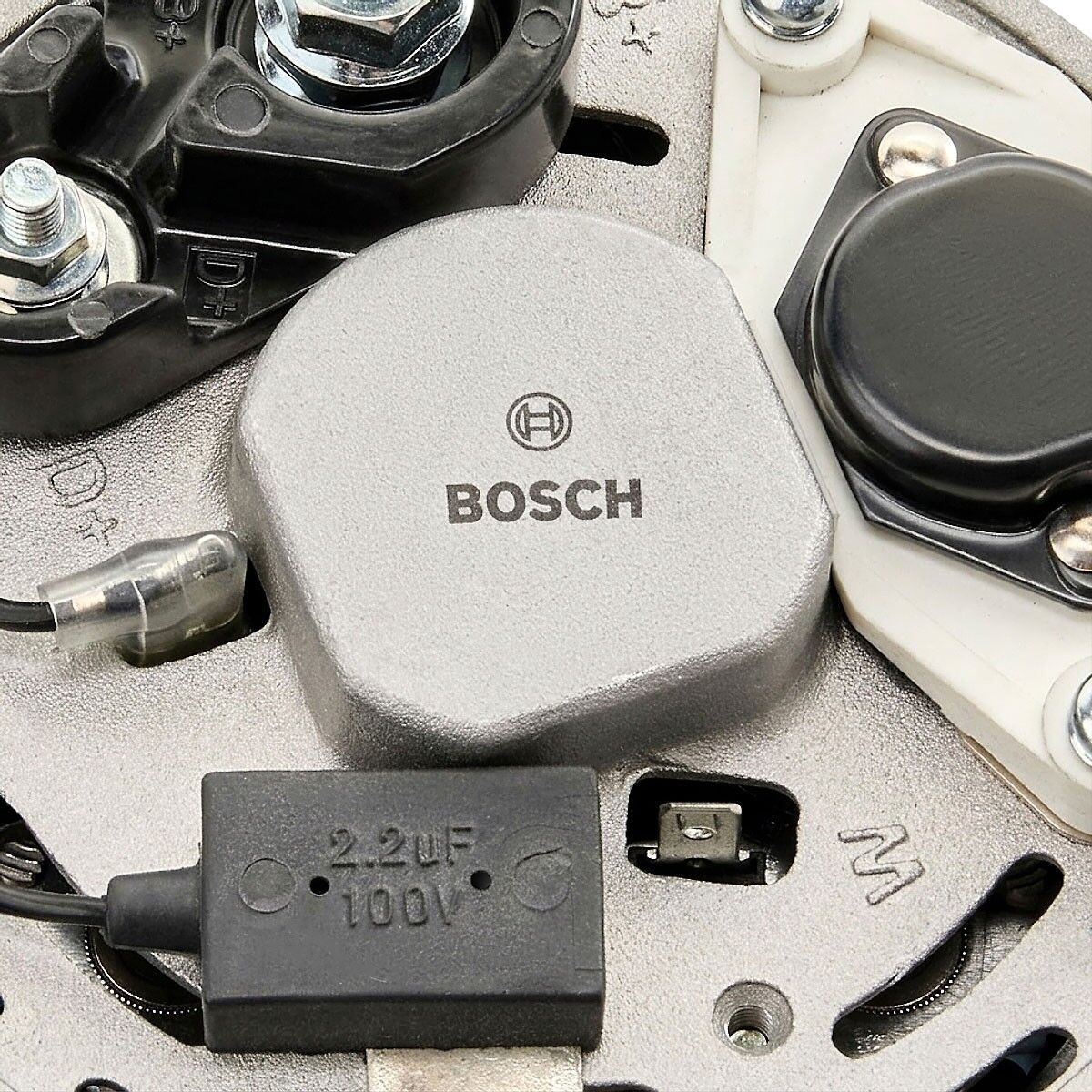 Bosch 0 986 034 560 Alternator