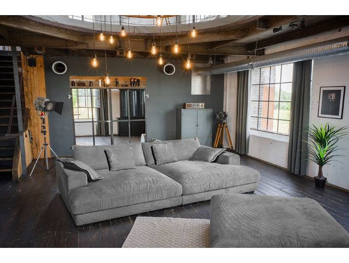 KAWOLA Big-Sofa MADELINE Großes Cordsofa - Entspannung pur - Wohnzimmer Couch, Inklusive Hocker, Zierkissen, legere Polsterung, zeitloses Design