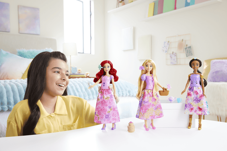 Disney Princess Spin and Reveal Ariel Fashion Doll with Mystery Accessories and Stickers by Mattel for Kids