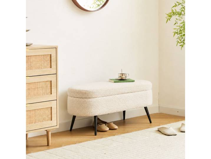 Banc coffre en métal et bouclettes blanches