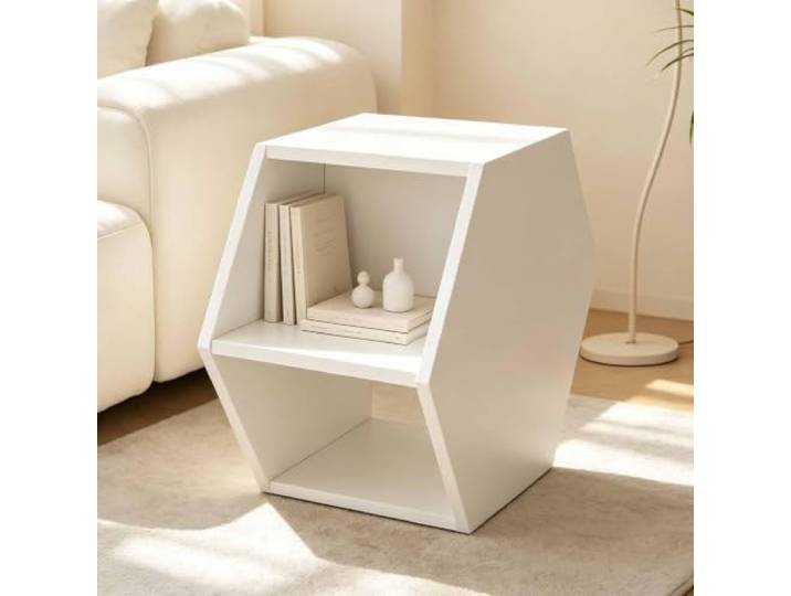 Moderner Beistelltisch aus Holz mit Geometrischem Polygon-Design und Ablage Vielseitiger Beistelltisch mit geometrischem Polygon-Design und offener Ablage für Wohnzimmer, Sofa, Leseecke, Schlafzimmer