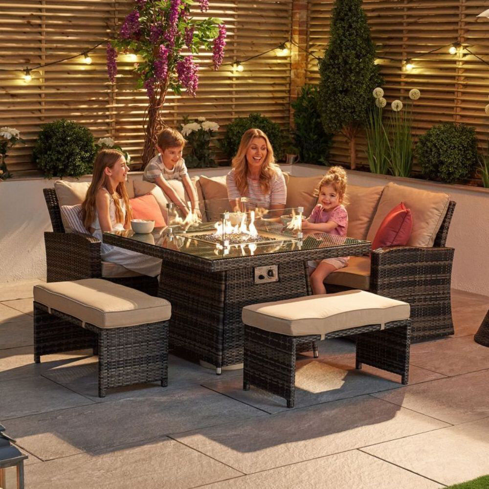 Rosalind Wheeler Andrius 7-Person Seating Group with Cushions