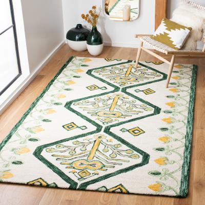SAFAVIEH Handmade Aspen Nan Boho Tribal Wool Rug