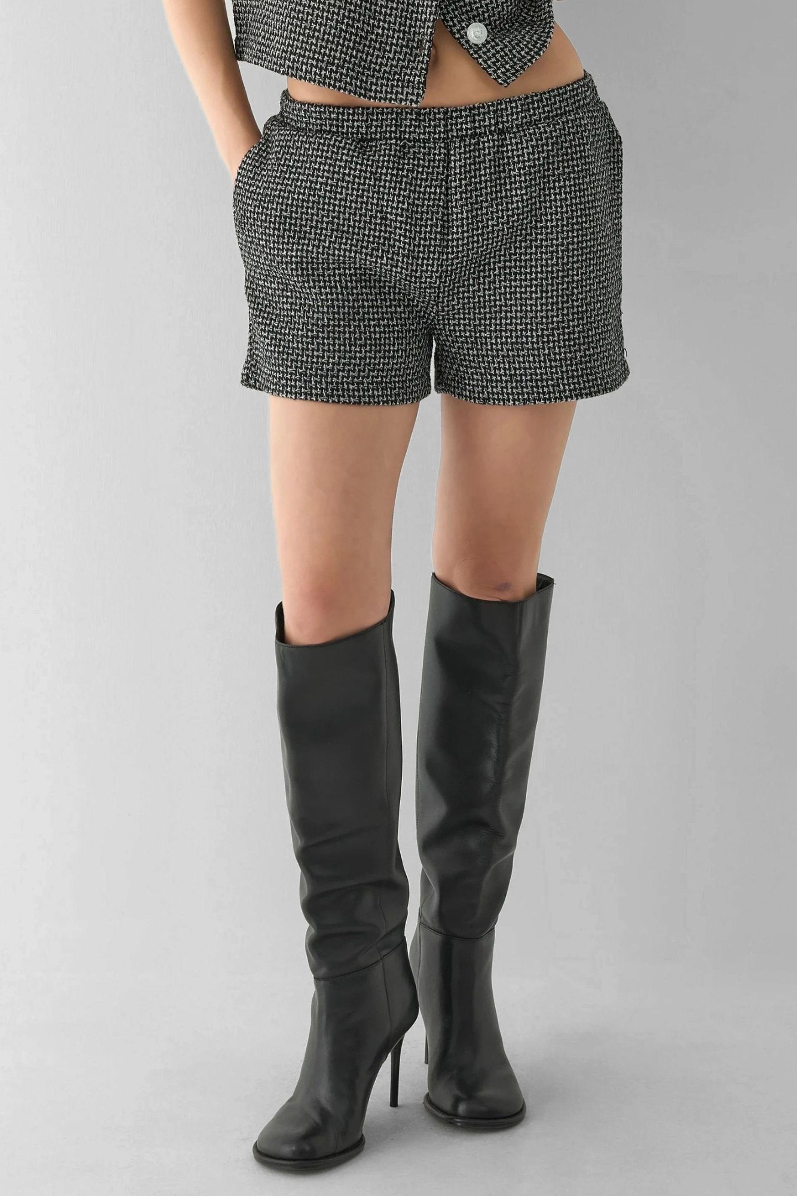 Tweed-Shorts