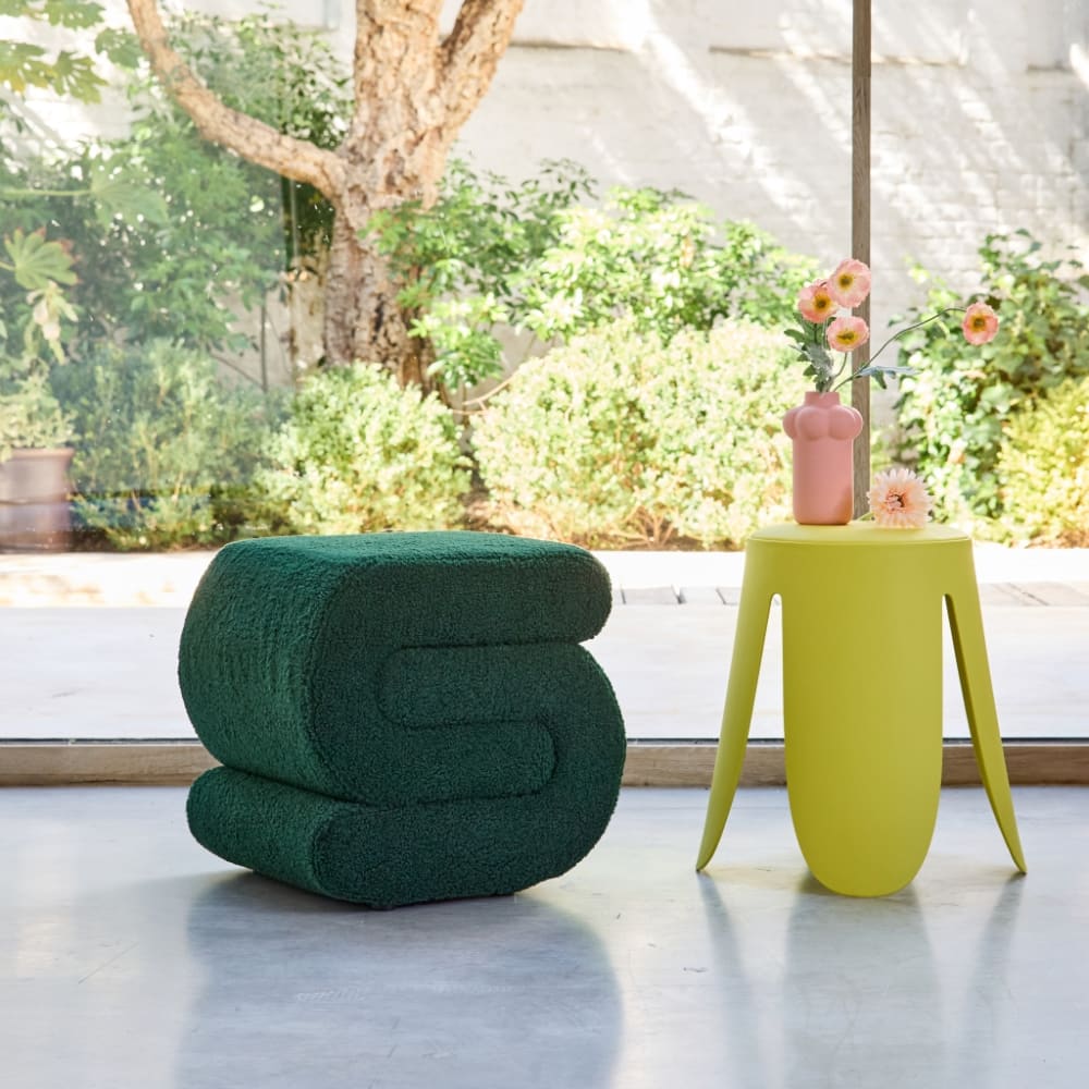 sweeek Tabouret / pouf design revêtement bouclette vert 1 place Vert 43x45x47cm