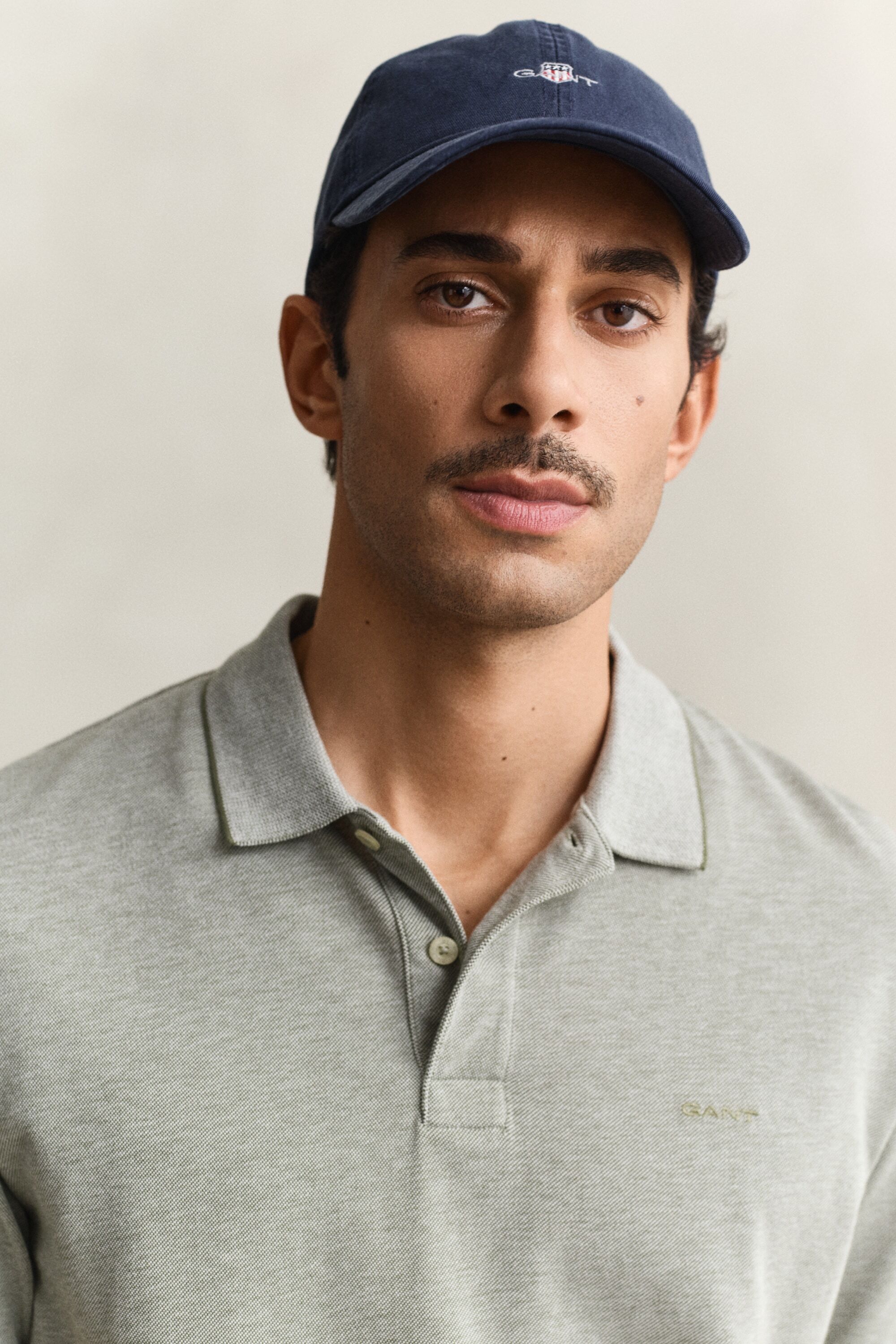 Poloshirt GANT "2 TONE", Herren, Gr. M, grau (dry herb grün), Jersey, Obermaterial: 100% Baumwolle, unifarben, regular fit normal, Rundhals, eingesetzt gerader Abschluss, Shirts Poloshirt, Regular fit mit Polokragen dry herb grün M