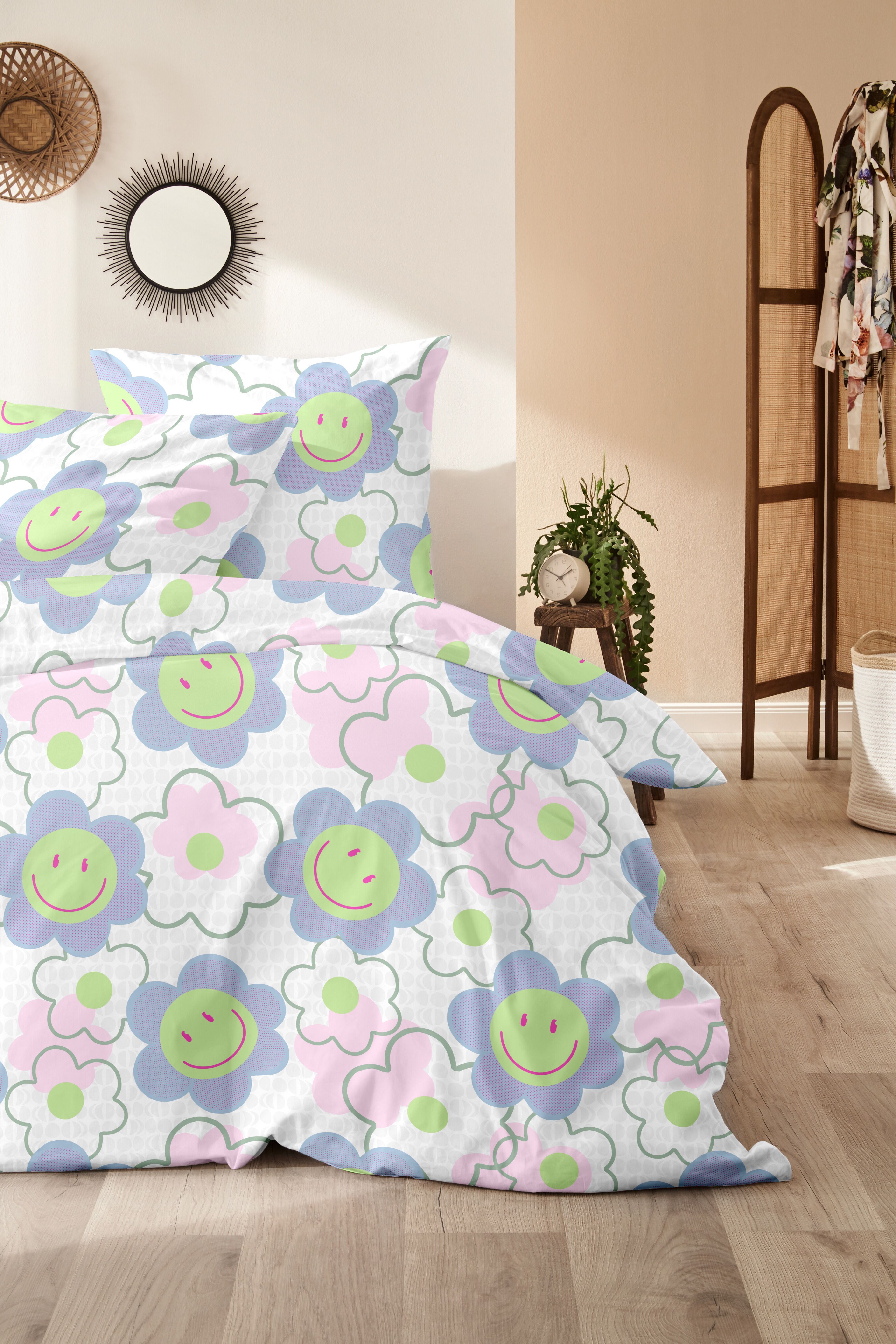 Bettwäsche PRIMERA "Renforce-Bettwäsche Smile for me", blau, B/L: 155cm x 220cm, 1 Stk., 1 Stk., Renforcé, B/L: 80cm x 80cm, 2 Stk., Renforcé, Obermaterial: 100% Baumwolle, Bettwäsche, Bettwäsche, mit Smiley Blüten in bunten Farben blau B/L: 155cm x 220cm