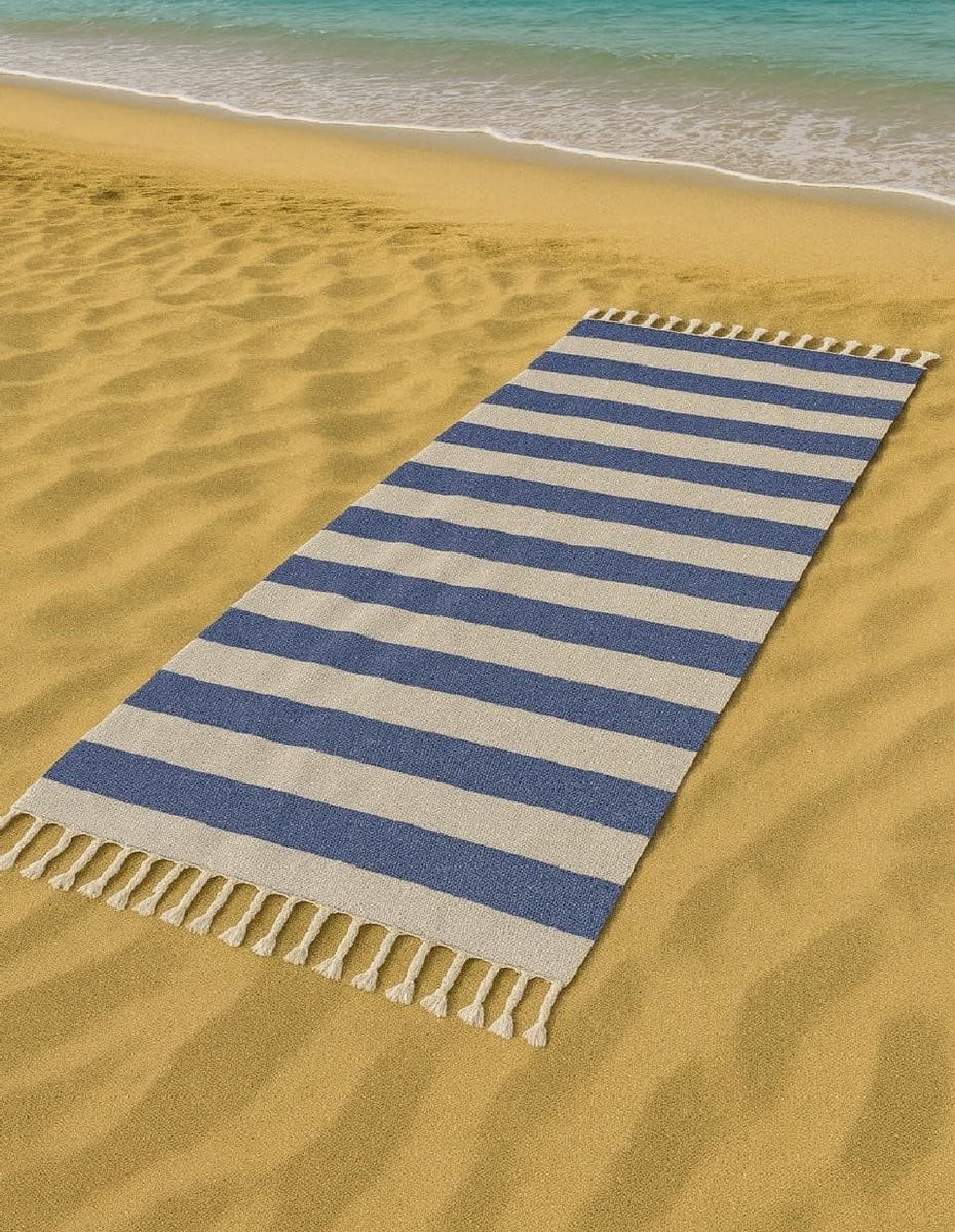 Blauw wit gestreept strandlaken en badlaken van 90 x 200 cm