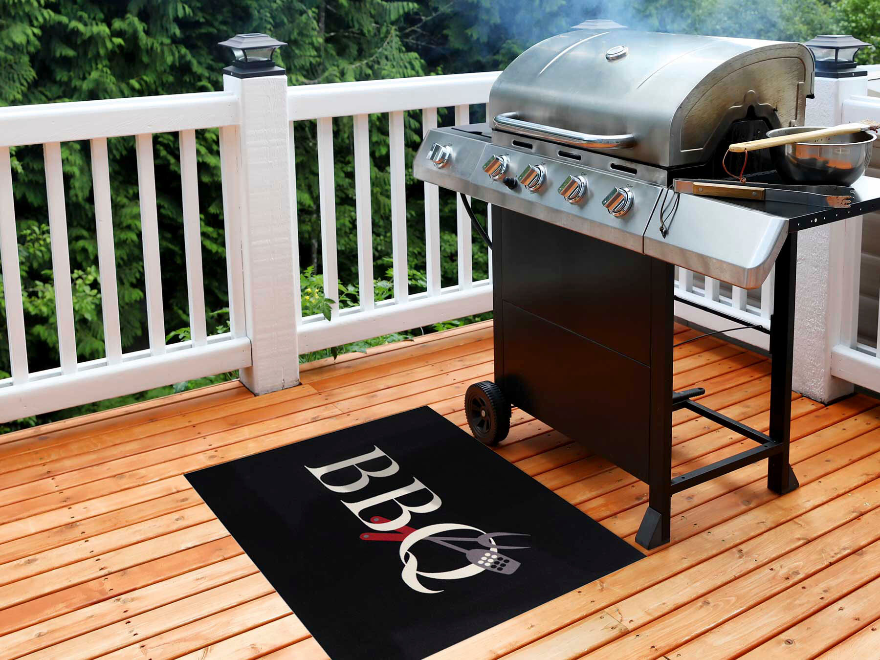 Fussmatte "BBQ Grillunterlage schwarz, Made in Belgium", schwarz, B:90cm H:5mm L:120cm, Polyamid, PRIMAFLOR-IDEEN IN TEXTIL, Teppiche, Fussmatte, Grillmatte ideal als Bodenschutz, mit Spruch, rutschhemmend, waschbar schwarz B : 90cm 1 Stk., 5mm, L: 120cm