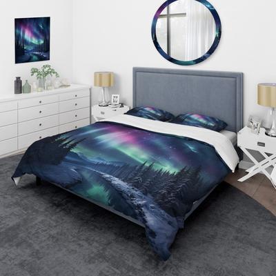 DESIGN ART "Designart ""Northern Lights III"" Blue Traditional - Bedding Set With Shams"