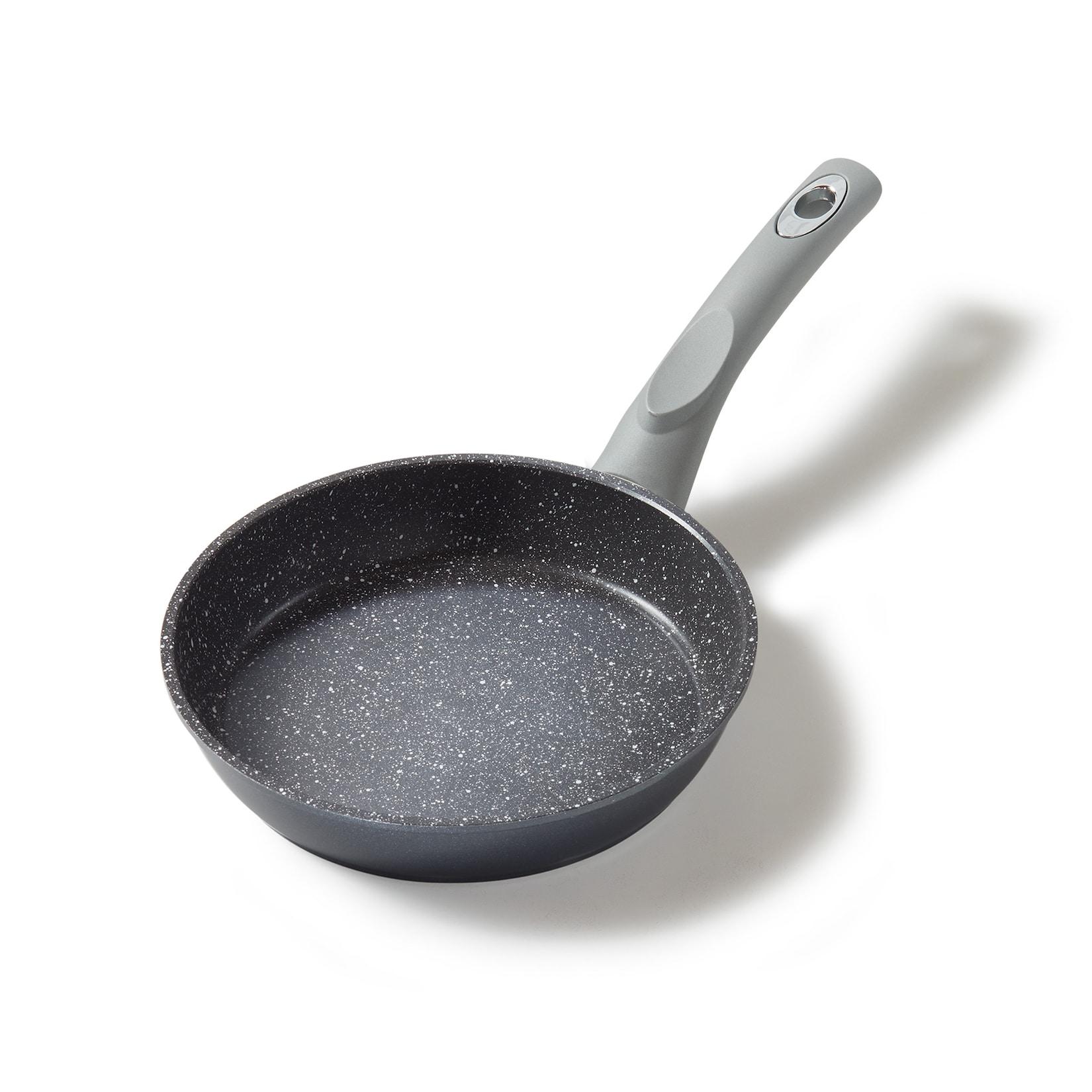 STONELINE Gourmundo Bratpfanne, 18 cm, antihaftbeschichtete Pfanne mit echten Steinpartikeln, alle Herdarten inkl. Induktion, fettfreies Braten