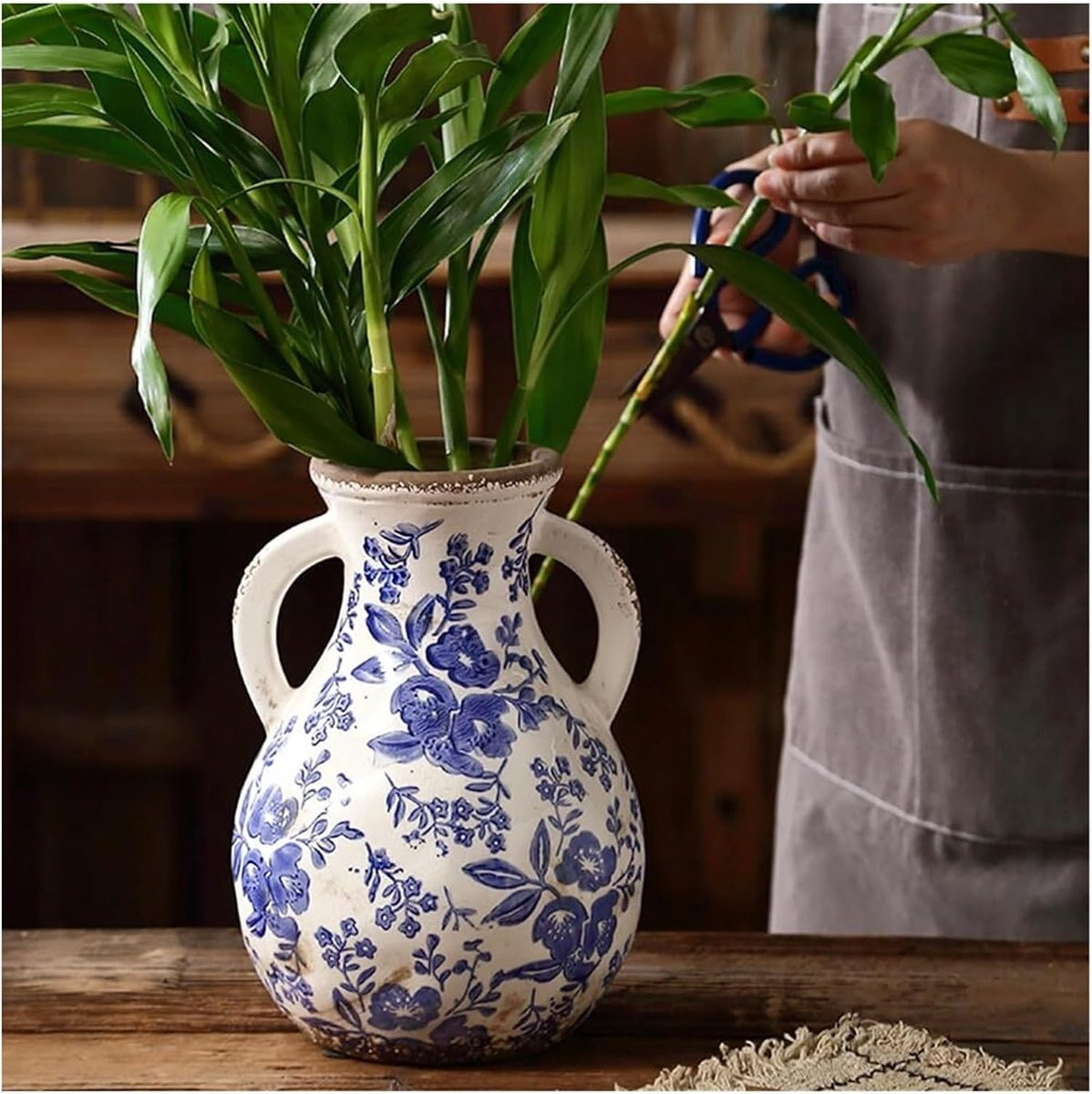 Decoratieve Keramische Kruik Boerderij Vaas Wit Blauw - Hoogte: 25 cm
