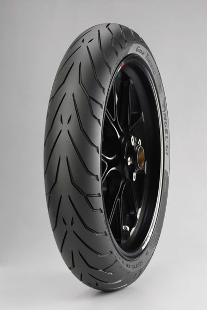 Pirelli ANGEL GT 120/70ZR17 TL, Motorradreifen vorne