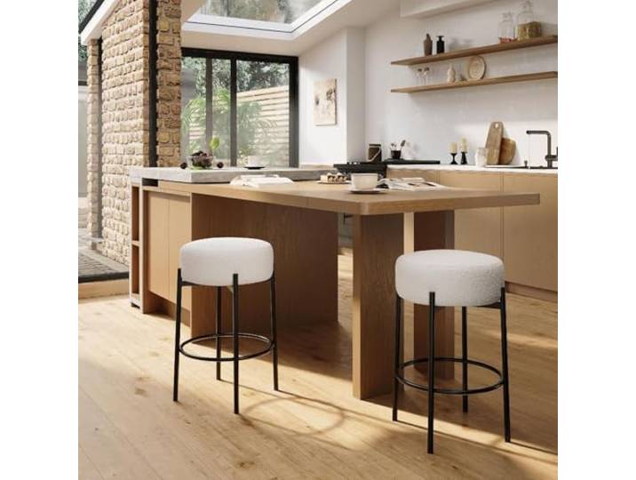 IDEALHOUSE 4er-Set runde Barhocker ohne Rückenlehne – 24 Zoll, mit weichem Bouclé-Bezug, Metallgestell & Fußstütze – weiß, perfekt für Kücheninsel, Homebar & Esszimmer