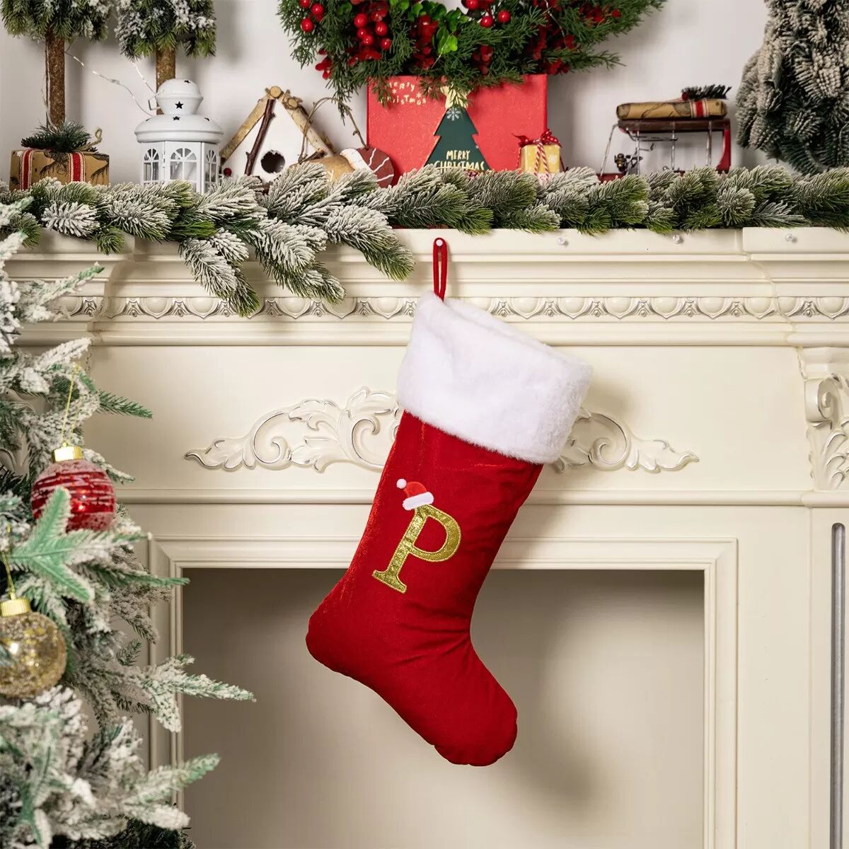 INF Roter Samt Weihnachtsstrumpf mit Buchstaben P - Personalisierte Weihnachtsdekoration