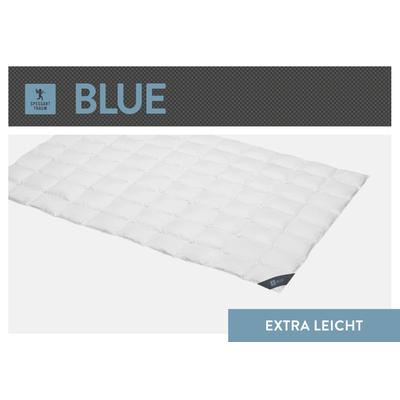 Daunenbettdecke SPESSARTTRAUM "Blue", weiß, B:155cm L:220cm, Bezug: 100% Baumwolle. Füllung: 60% Daunen, 40% Federn, Bettdecken, hergestellt in Deutschland, allergikerfreundlich