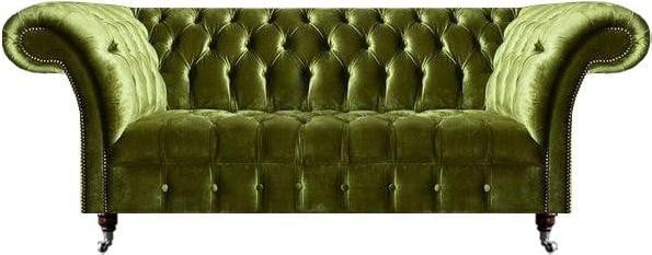 Chesterfield groene driezitsbank voor in de woonkamer