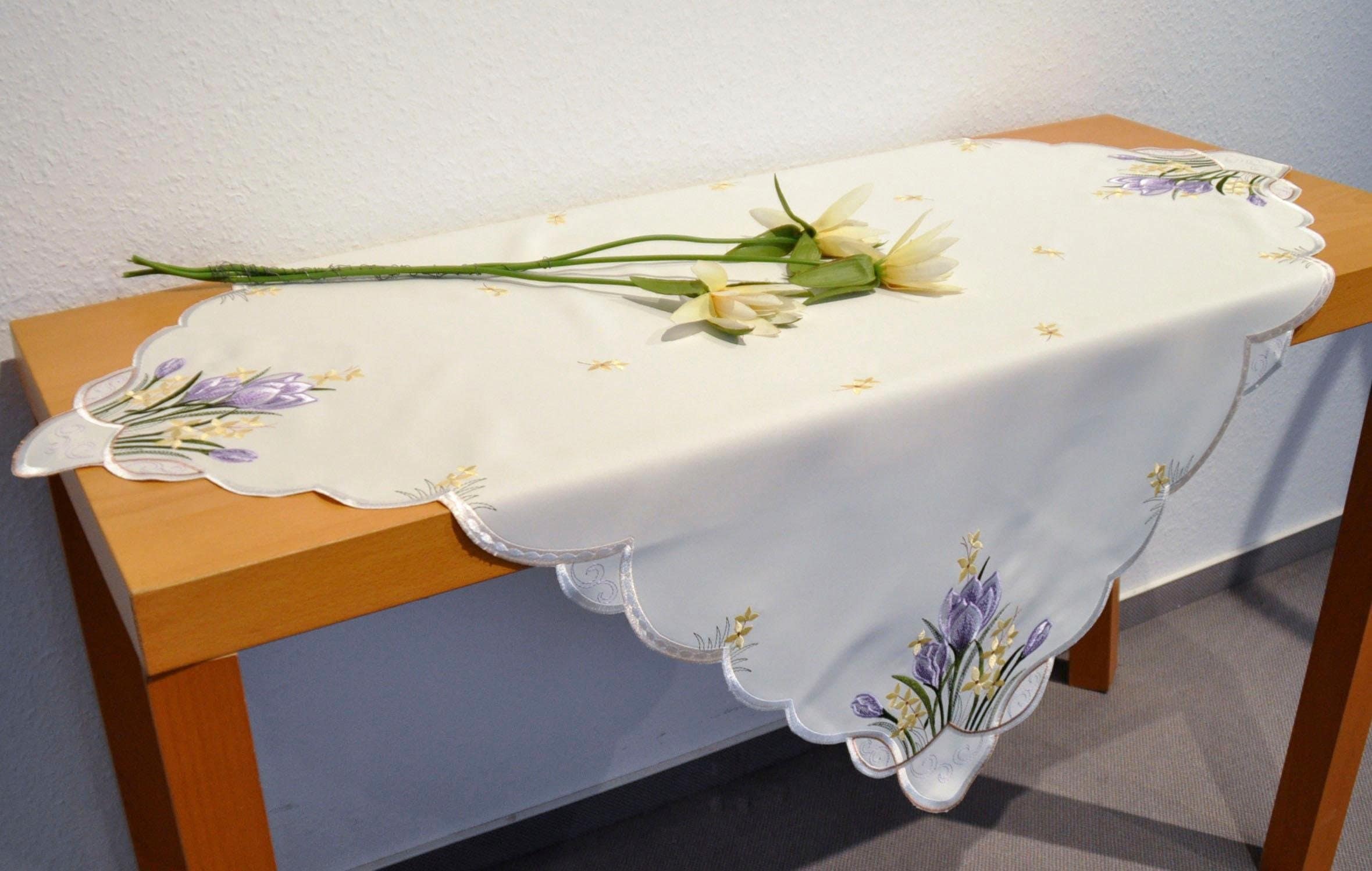 Mitteldecke STICKEREIEN PLAUEN "Tischdecke Krokusblüte" Gr. 1, grün (flieder, grün, beige), B:85cm L:85cm, Polyester, Tischdecken, Mitteldecke, Plauener Spitze, Made in Germany flieder, grün, beige B/L: 85cm x 85cm
