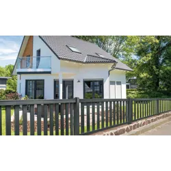 Vorgartenbegrenzung Straubing 200 x 90 cm – Gartenzaun aus PVC, anthrazit – Kunststoffzaun für Vorgärten – Zaunelemente für elegante Begrenzungen
