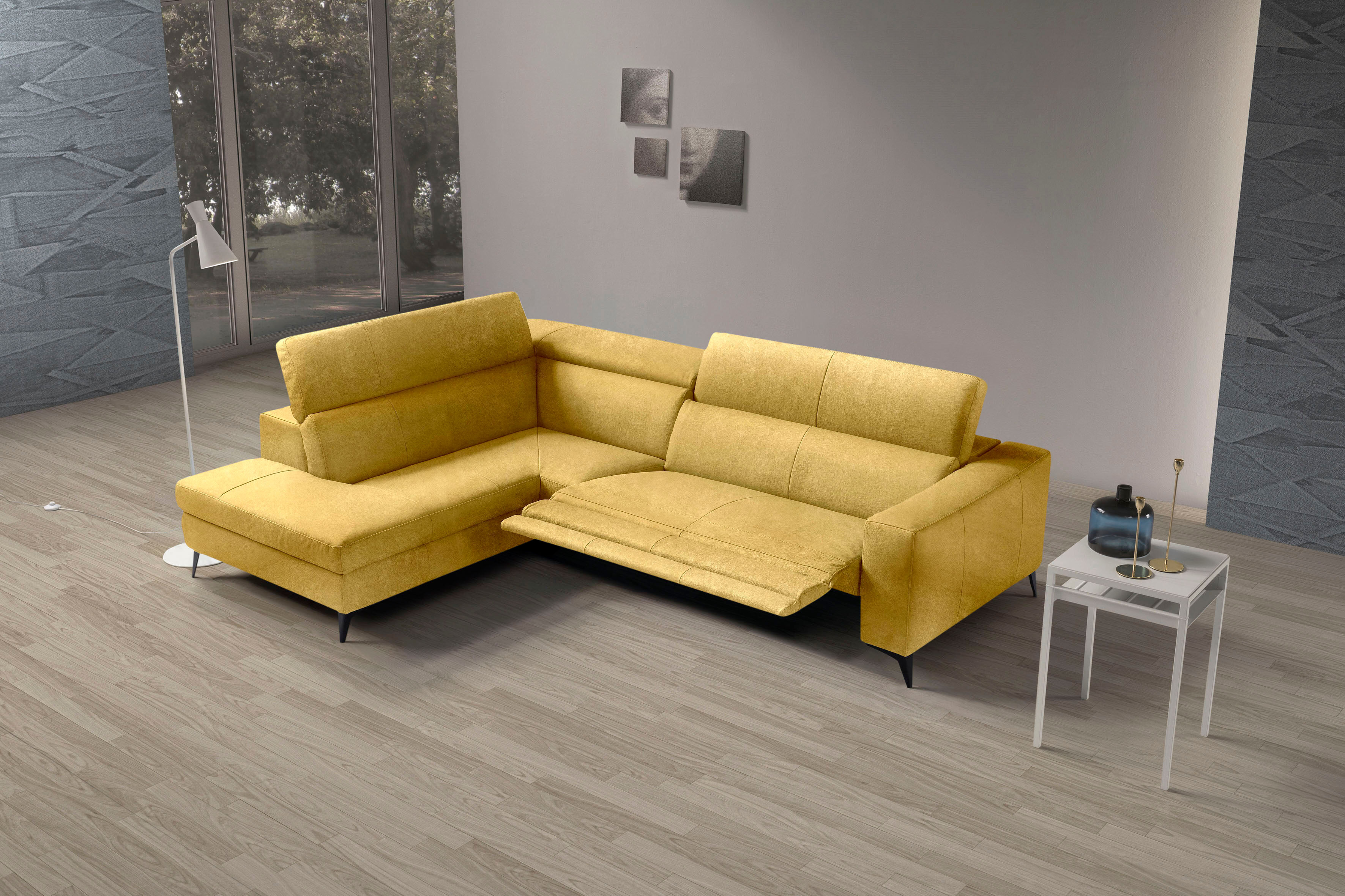 Ecksofa EGOITALIANO "Edith, Designsofa mit hohem Sitzkomfort, Breite 269cm, L-Form", gelb, B:269cm H:96cm T:203cm, Luxus-Micofaser Lederoptik (100% Polyester) ist ein neues technisches Gewebe mit einem visuellen und taktilen Aspekt, der dem Nubuk sehr nah