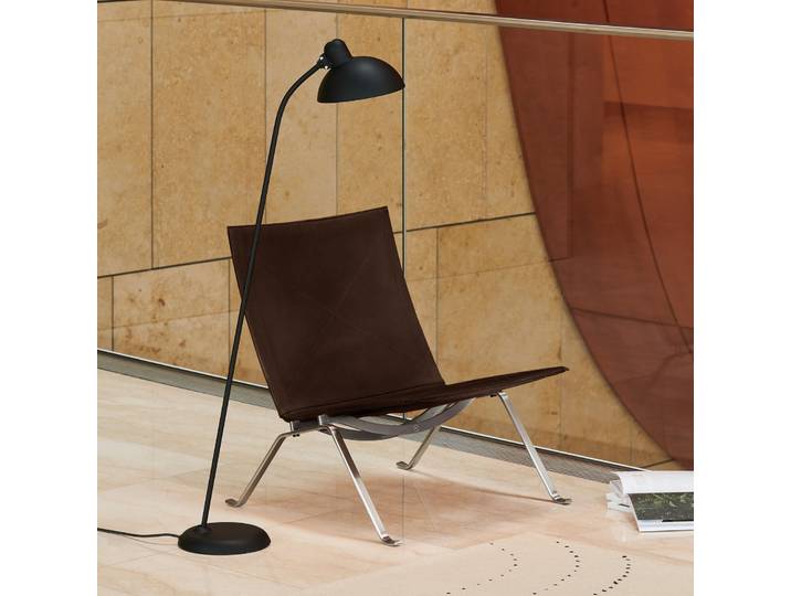 KAISER idell™ 6556-F Stehleuchte Matt Schwarz - Fritz Hansen Kaiser Idell 6556-F - Wohnzimmer - Design - Metall - Mit Schirm