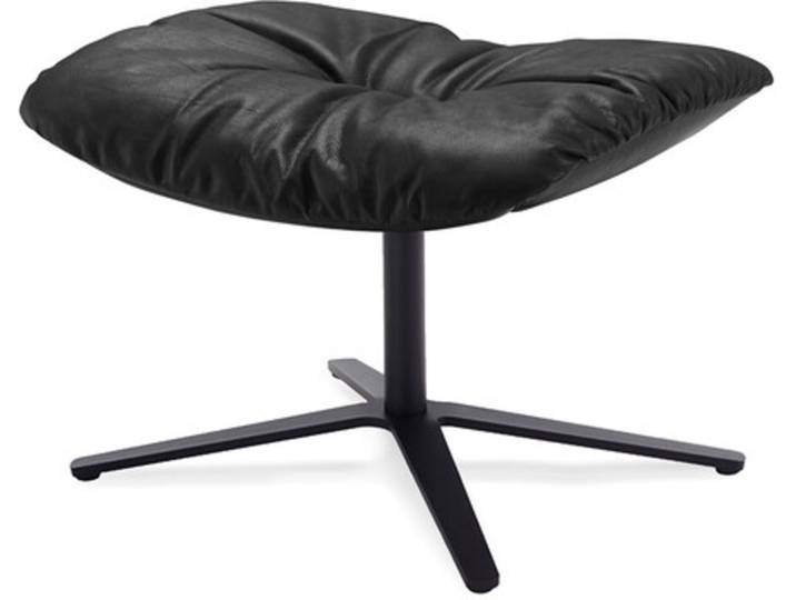 Ottoman Leya Freifrau Bezug Leder ebony, Fußkreuzgestell schwarz, Designer Hoffmann Kahleyss Design, 62x40x51 cm