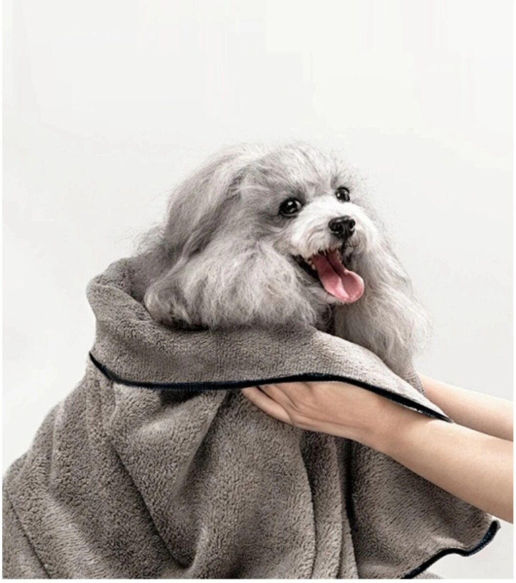 INF Mikrofaser Haustier Schnelltrocknender Bademantel mit verstellbarem Gürtel – Saugstarker Bademantel für Hunde und Katzen, L Grau