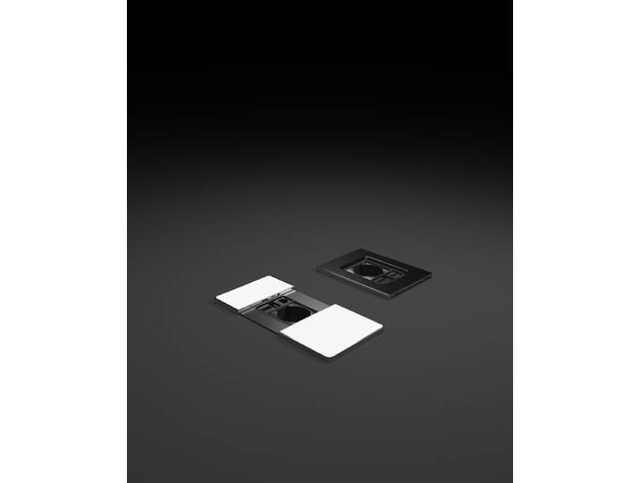 Obturateur VersaPad avec prise électrique + USB + RJ45 et capots coulissants