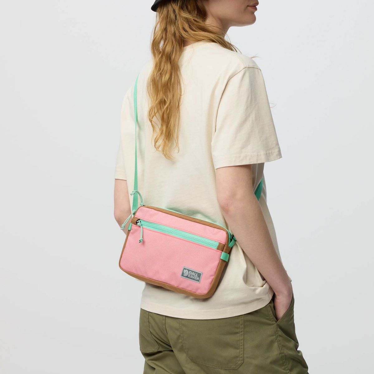 Fjällräven Vardag Pocket Large poppy pink-khaki dust (354-228) One Size F23200339-354-228-One Size