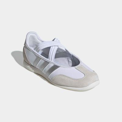 Sneaker Ballerinas ADIDAS SPORTSWEAR "BARREDA MARY JANE", Damen, Gr. 42,5, weiß (cloud weiß, silber metallic, sanftes weiß), Leder, Schuhe, inspiriert vom design des adidas samba mary jane