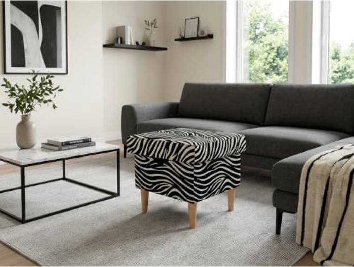 Family Meble Polsterhocker Ari Print – Fußhocker mit Stoff-Bezug und Stauraum – Schwarz · Zebra