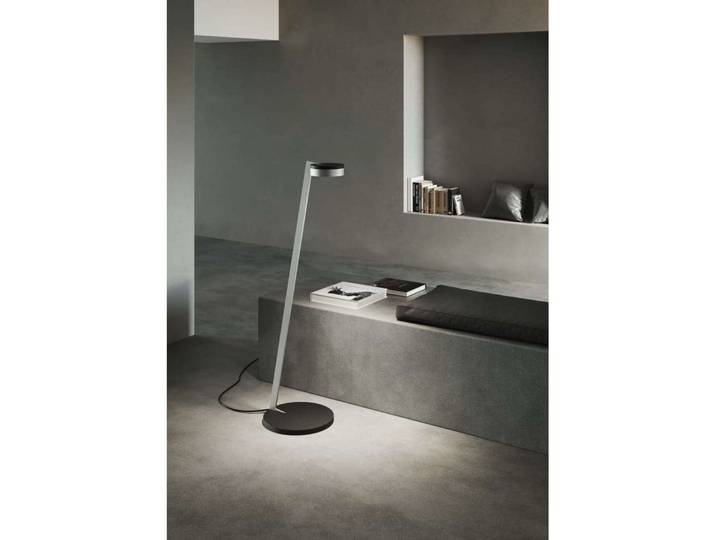Blade F1 Slim Stehlampe silber/schwarz, klar - Light-Point LIGHT-POINT Design by Studio F.A. Porsche - Wohnzimmer - Aluminium