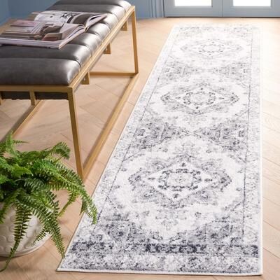 SAFAVIEH Layla Venka Shabby Chic Farmhouse Rug