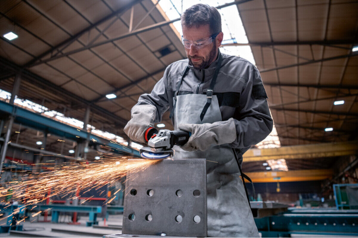 Bosch Winkelschleifer GWS 17-150 PS (06017D1600)
