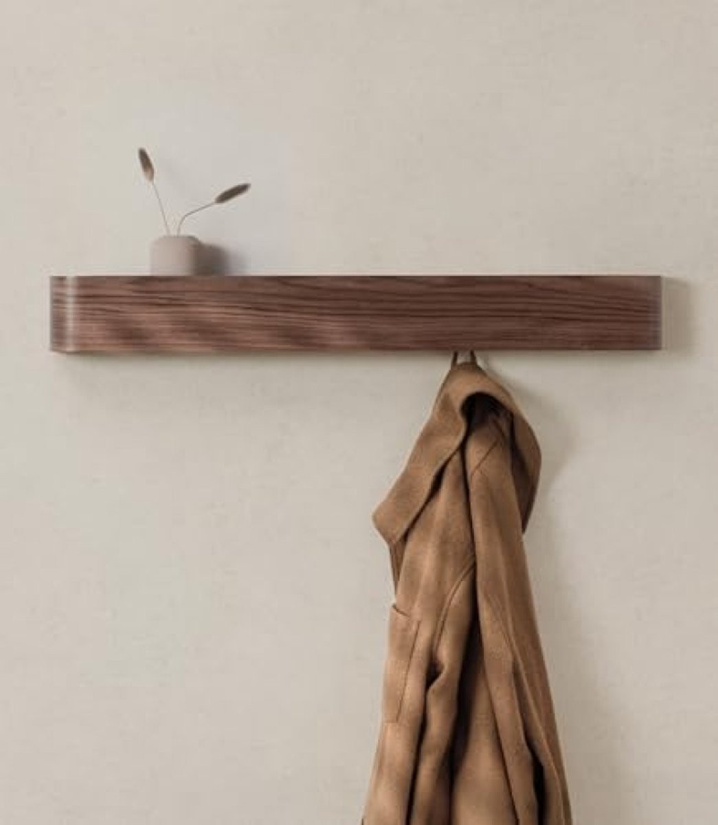 Moderne wandkapstok met plank en 8 haken in walnootkleur