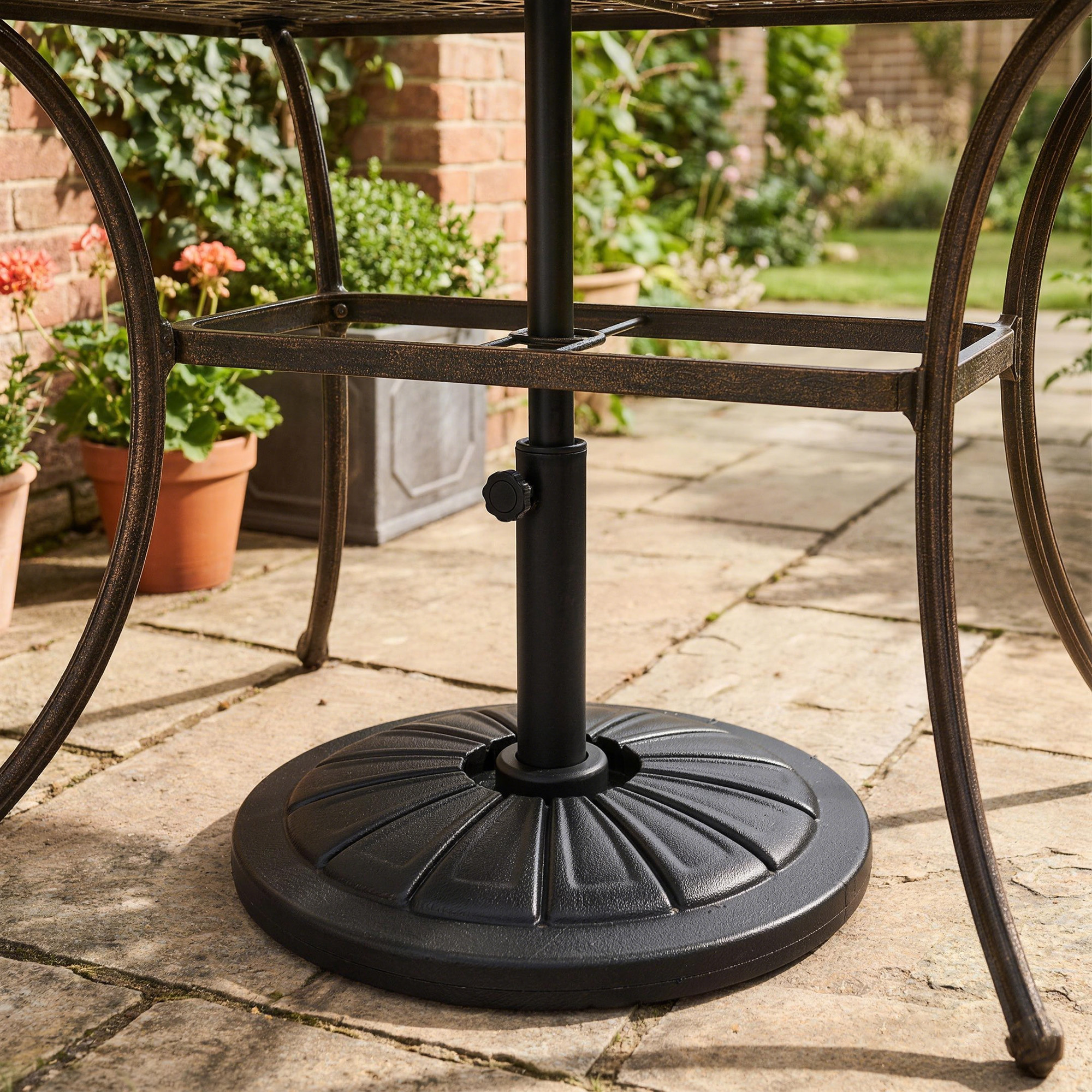 Outsunny Base per Ombrellone Rotonda Ø43cm da 13kg in Cemento per Pali da 38mm e 48mm, Nero Aosom