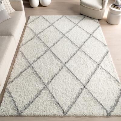 Nuloom Kesha Contemporary Trellis Shag Area Rug