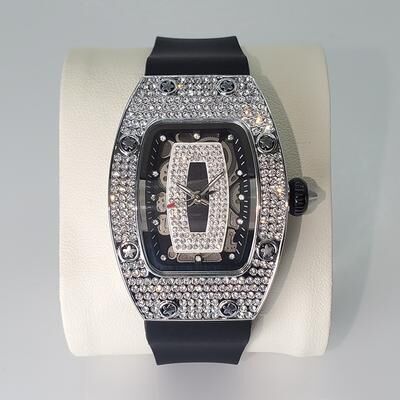 Fashion Sheath Elegant Tonneau Watch For Women Featuring Dazzling Iced Out Watch Details And A Comfortable Rubber Strap Watch Design. silver Black