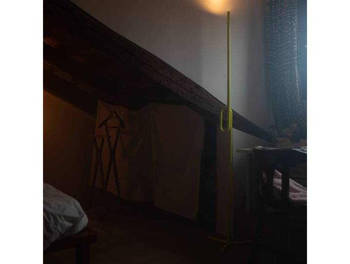 Design vloerlamp Tobia terra, dimbaar, geel / oranje, Woon-/ Eetkamer, Aluminium, Design, vloerlamp